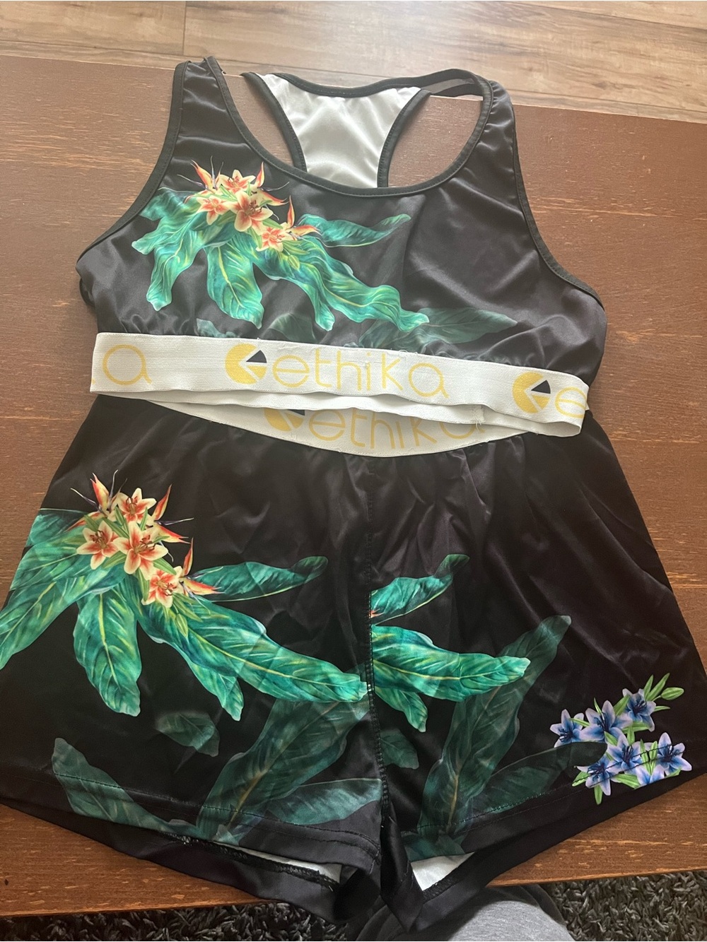 Ethika Set